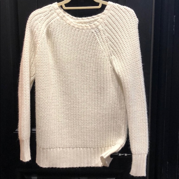 Sweaters - White sweater